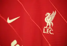 关于利物浦主场大捷，球员赛后激动庆祝胜利，提供这种生活起来首页.的信息