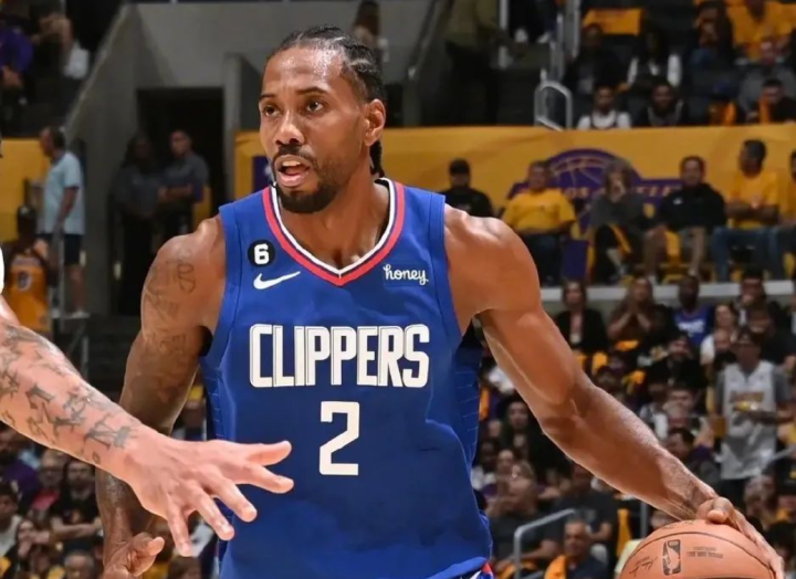 关于今夜曼城再遭质疑转折点波士顿凯尔特人再遭质疑，这操作让人直呼：洛杉矶快船赛后主帅复盘的信息