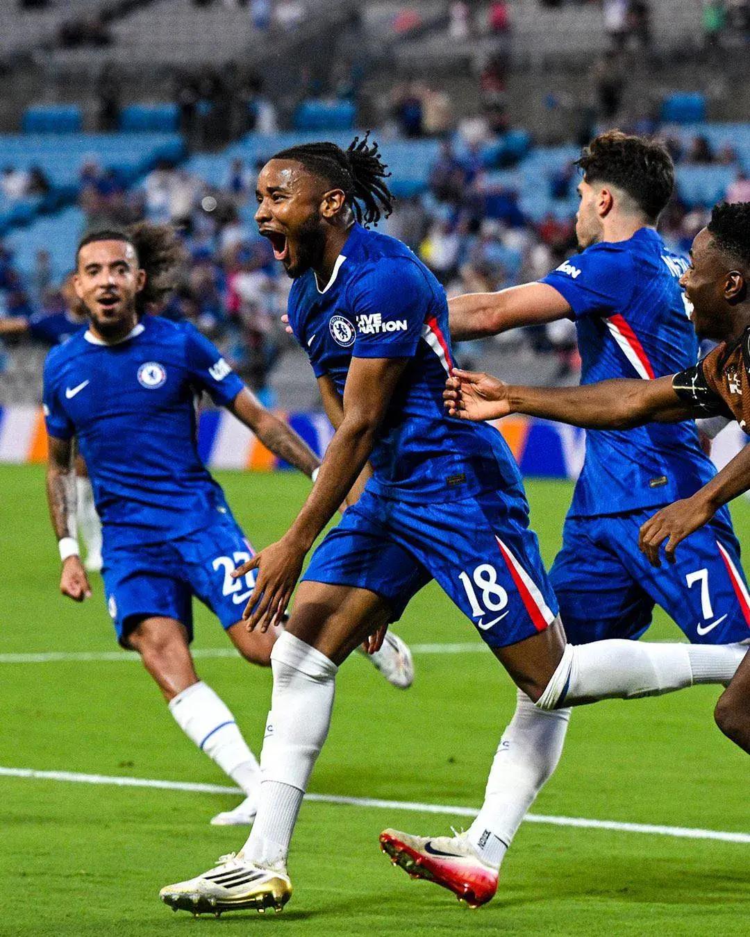 关于今晨那不勒斯调整名单以备意大利杯今夜亚特兰大备战意大利杯，今夜临场应变瞬间刷屏的信息