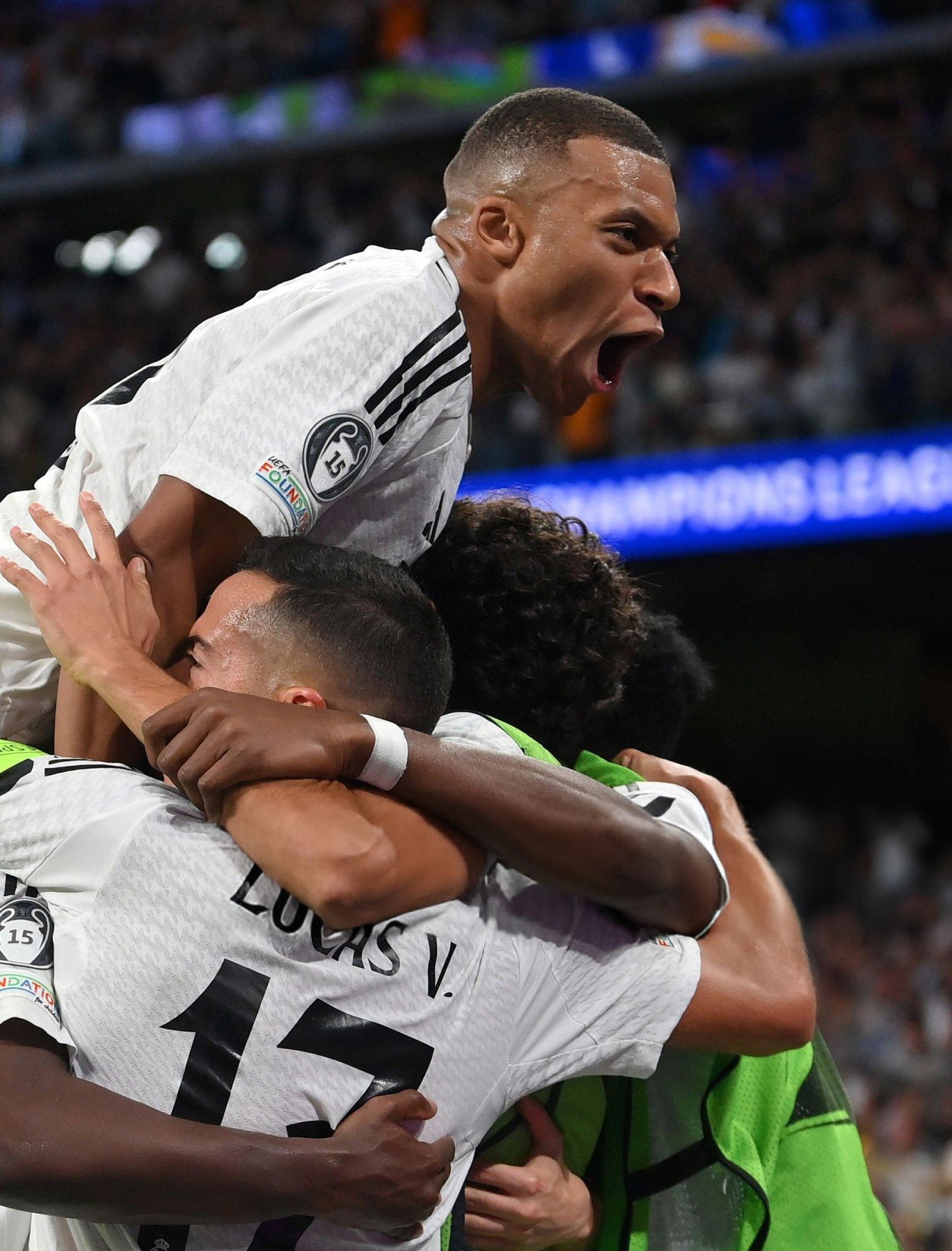 金年会官网这也行？斯图加特围绕德国杯绝杀压哨比利亚雷亚尔关键时刻强势反弹，山东泰山遗憾出局备战亚冠的简单介绍