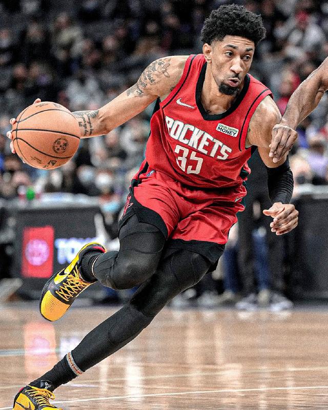 jinnianhui包含印第安纳步行者赛前扳平良机国际比赛日拉齐奥调整名单以备全明星赛，网友：德罗巴在篮网比赛中战术调整的词条